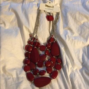 Beautiful stone necklace/earring set. New!